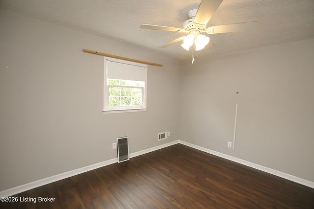 10110 Saint Rene Rd, Louisville, KY 40299