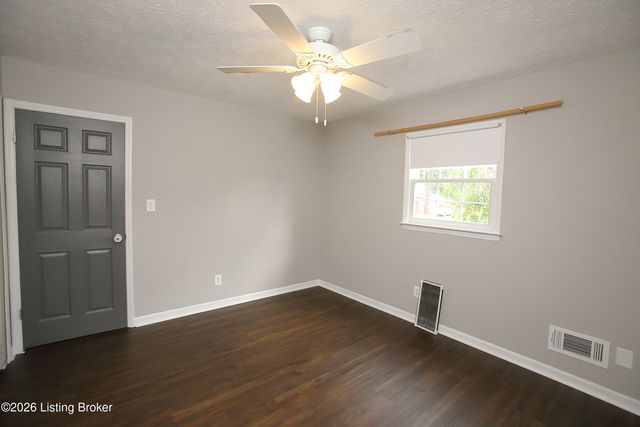 10110 Saint Rene Rd, Louisville, KY 40299