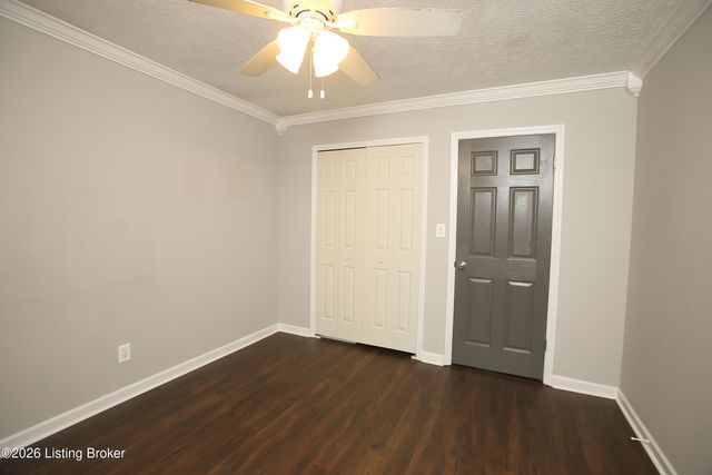 10110 Saint Rene Rd, Louisville, KY 40299