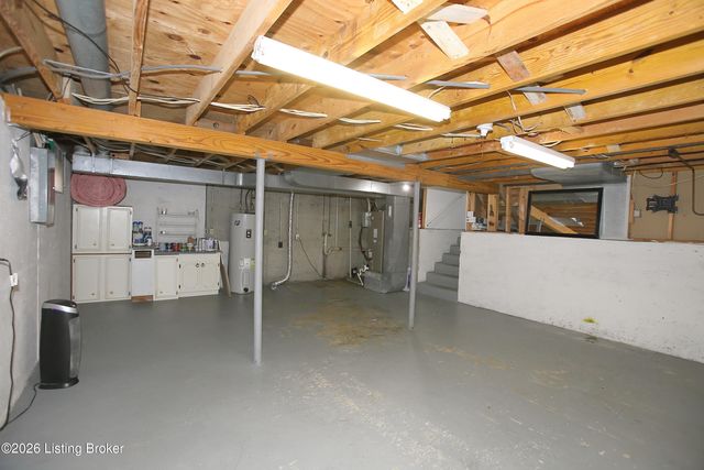 10110 Saint Rene Rd, Louisville, KY 40299