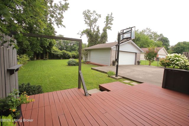 10110 Saint Rene Rd, Louisville, KY 40299