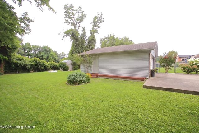 10110 Saint Rene Rd, Louisville, KY 40299