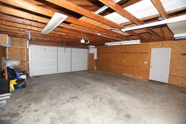 10110 Saint Rene Rd, Louisville, KY 40299