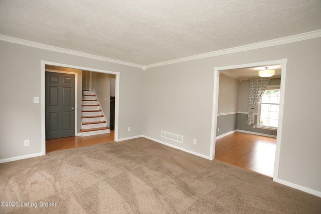 10110 Saint Rene Rd, Louisville, KY 40299