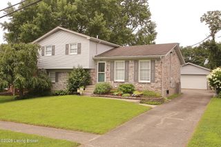 10110 Saint Rene Rd, Louisville, KY 40299