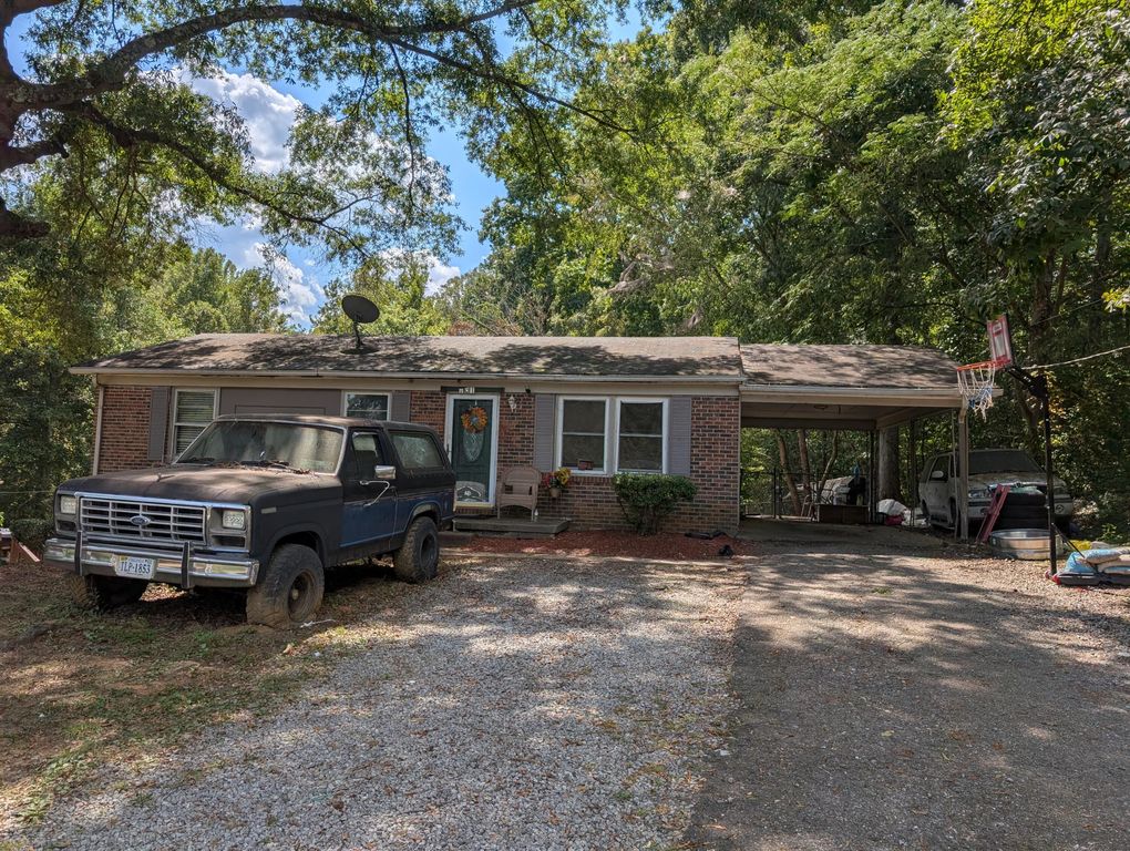 961 Southland DR, Martinsville, VA 24112