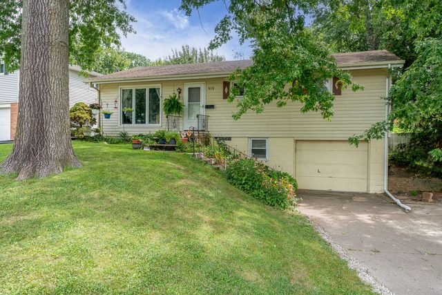 979 N Lincoln Avenue, Davenport, IA 52804