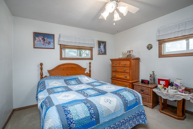 979 N Lincoln Avenue, Davenport, IA 52804