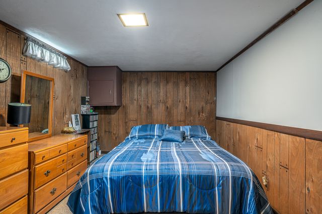 979 N Lincoln Avenue, Davenport, IA 52804