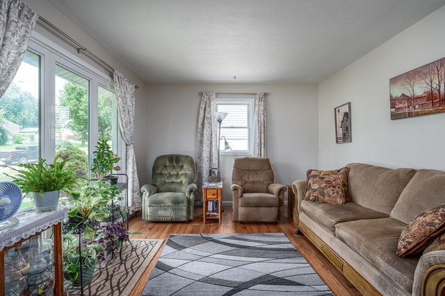 979 N Lincoln Avenue, Davenport, IA 52804