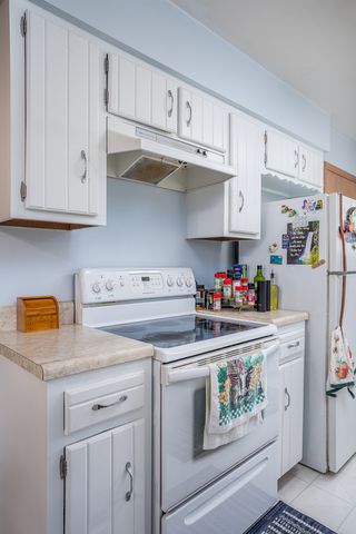 979 N Lincoln Avenue, Davenport, IA 52804