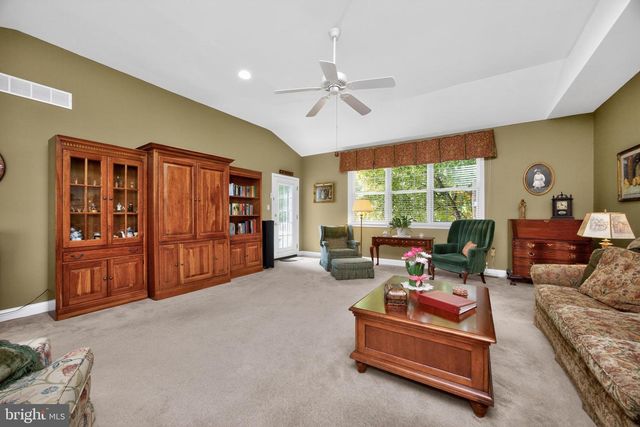 4372 SWEETBRIAR DR, Collegeville, PA 19426