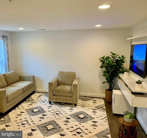 118 VANGUARD LN, Annapolis, MD 21401
