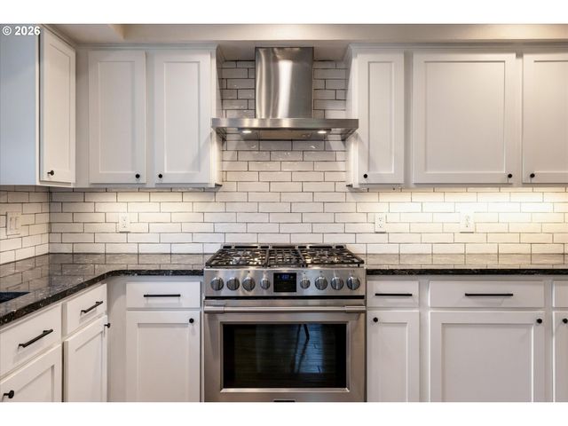 2800 Ne 153RD Cir, Vancouver, WA 98686