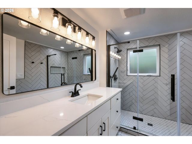 2800 Ne 153RD Cir, Vancouver, WA 98686