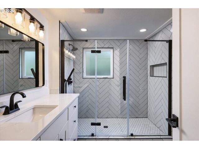 2800 Ne 153RD Cir, Vancouver, WA 98686