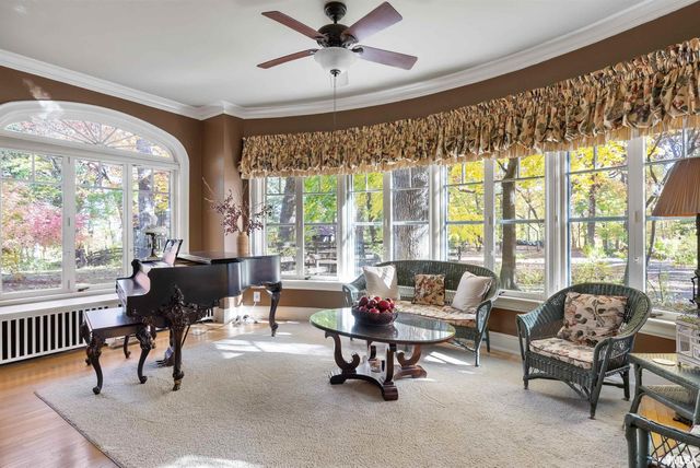 4129 7TH Avenue, Moline, IL 61265