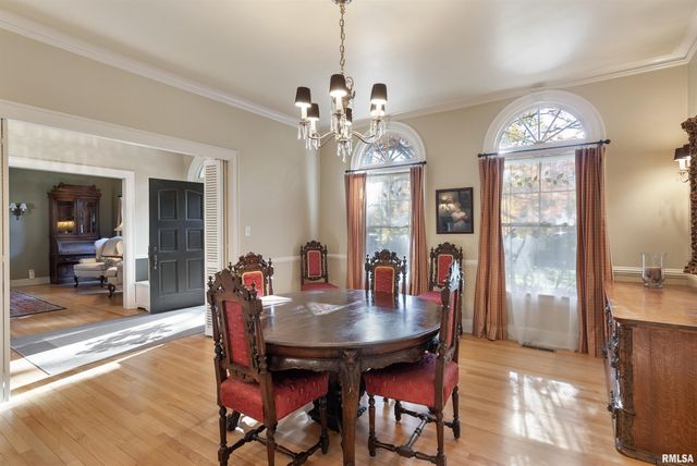 4129 7TH Avenue, Moline, IL 61265