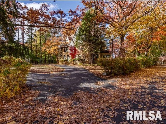 4129 7TH Avenue, Moline, IL 61265