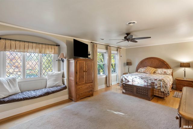 4129 7TH Avenue, Moline, IL 61265