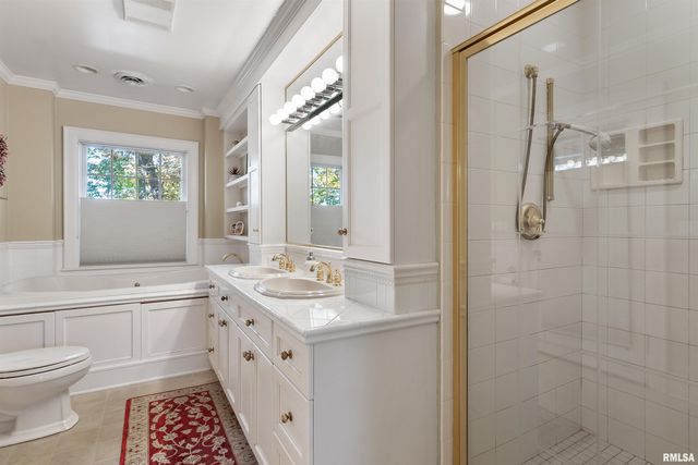 4129 7TH Avenue, Moline, IL 61265