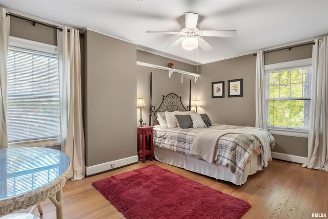 4129 7TH Avenue, Moline, IL 61265