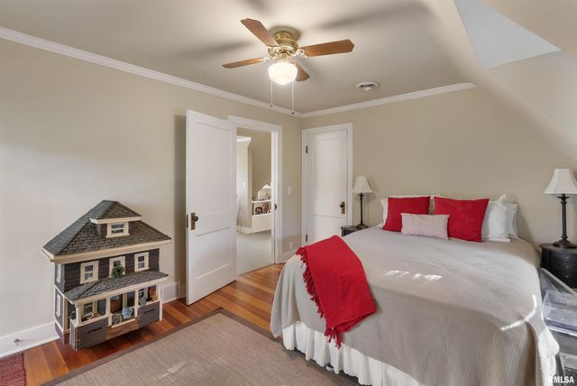 4129 7TH Avenue, Moline, IL 61265