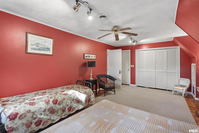 4129 7TH Avenue, Moline, IL 61265