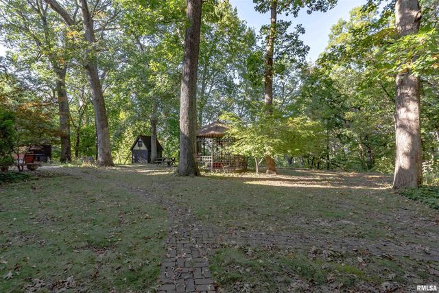 4129 7TH Avenue, Moline, IL 61265