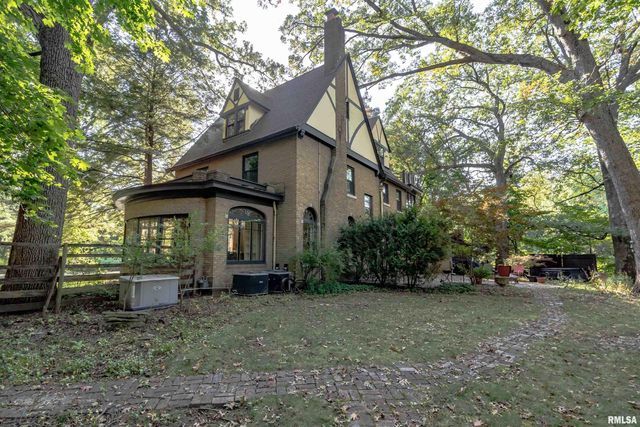 4129 7TH Avenue, Moline, IL 61265