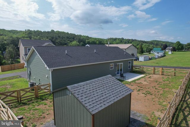 147 GREG DR, Berkeley Springs, WV 25411