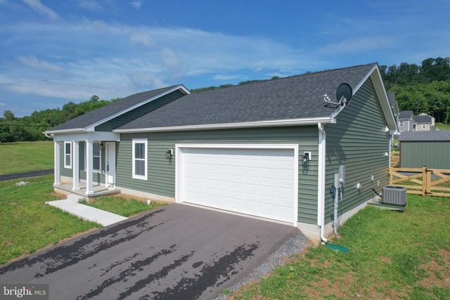 147 GREG DR, Berkeley Springs, WV 25411