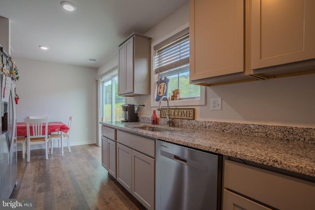 147 GREG DR, Berkeley Springs, WV 25411