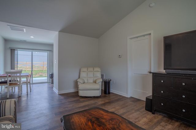 147 GREG DR, Berkeley Springs, WV 25411