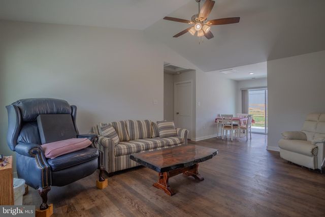 147 GREG DR, Berkeley Springs, WV 25411