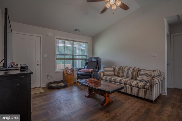 147 GREG DR, Berkeley Springs, WV 25411