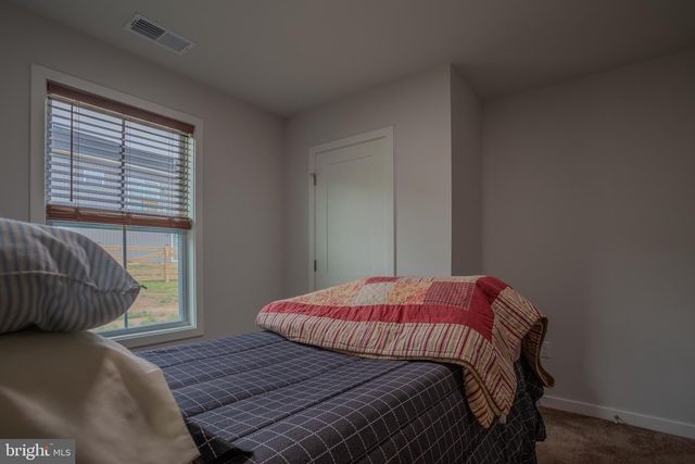 147 GREG DR, Berkeley Springs, WV 25411