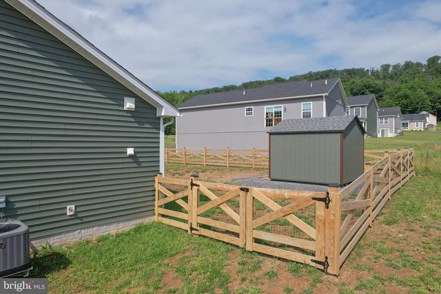 147 GREG DR, Berkeley Springs, WV 25411