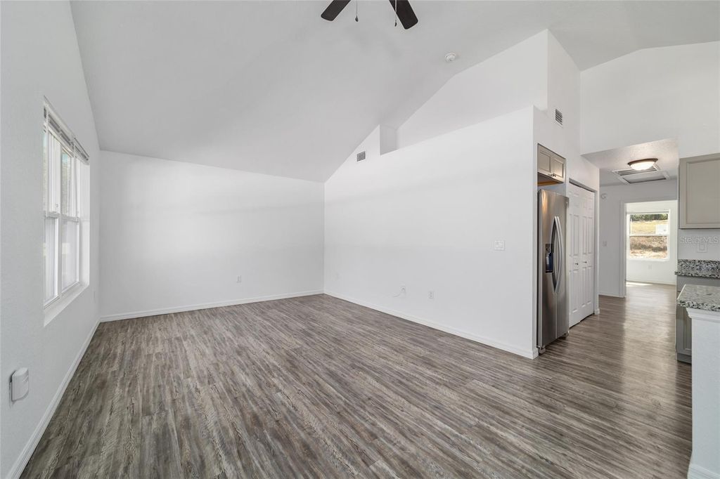 Image 11 of property listing at 15310 SW 40TH PLACE ROAD, Ocala, FL 34481