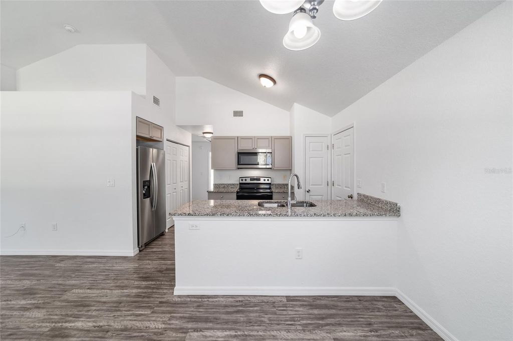 Image 13 of property listing at 15310 SW 40TH PLACE ROAD, Ocala, FL 34481