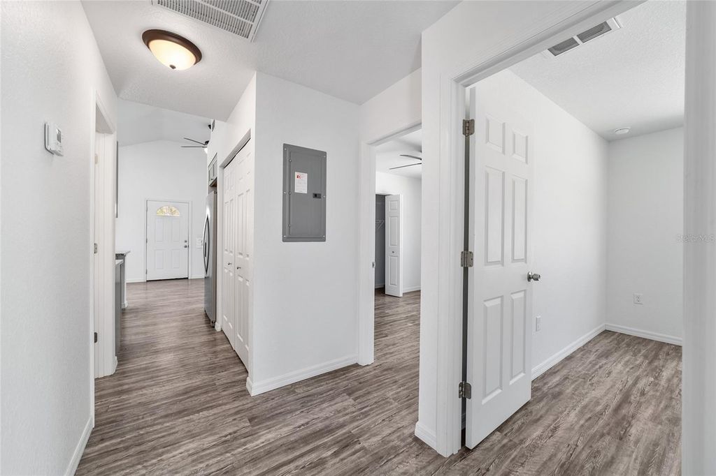 Image 30 of property listing at 15310 SW 40TH PLACE ROAD, Ocala, FL 34481