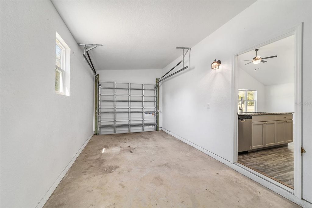 Image 38 of property listing at 15310 SW 40TH PLACE ROAD, Ocala, FL 34481