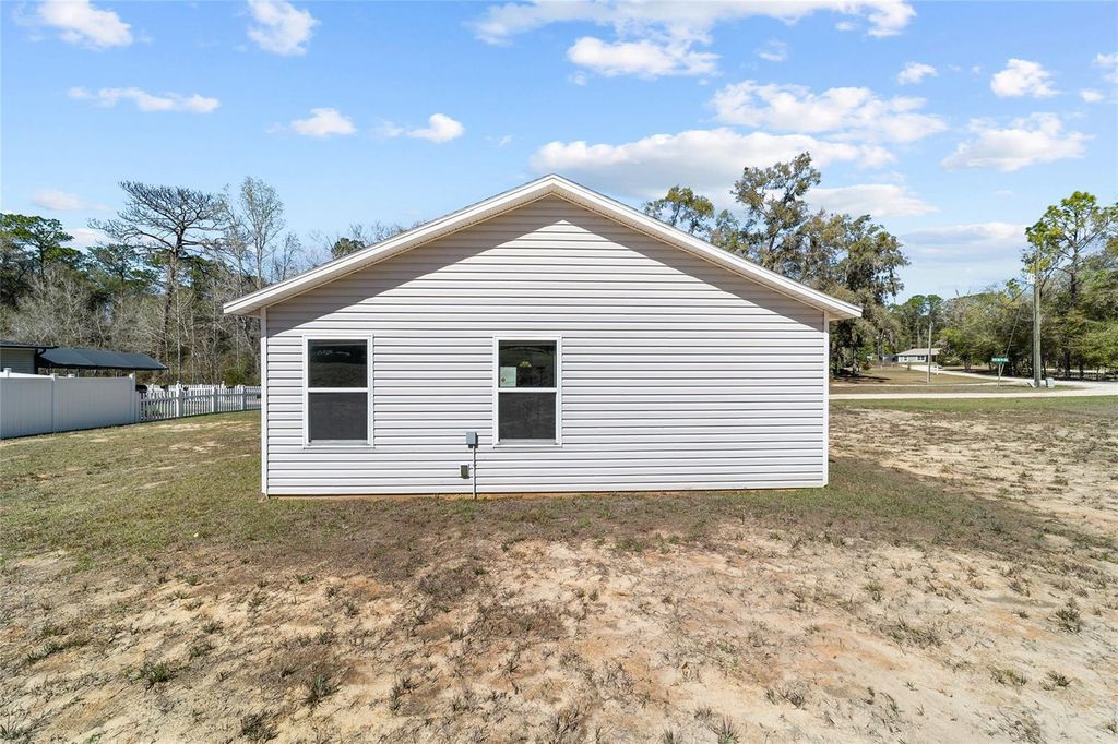 Image 40 of property listing at 15310 SW 40TH PLACE ROAD, Ocala, FL 34481