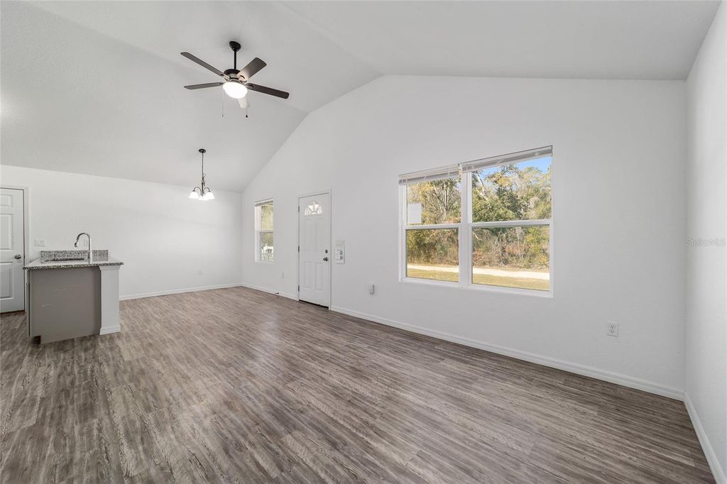 Image 8 of property listing at 15310 SW 40TH PLACE ROAD, Ocala, FL 34481