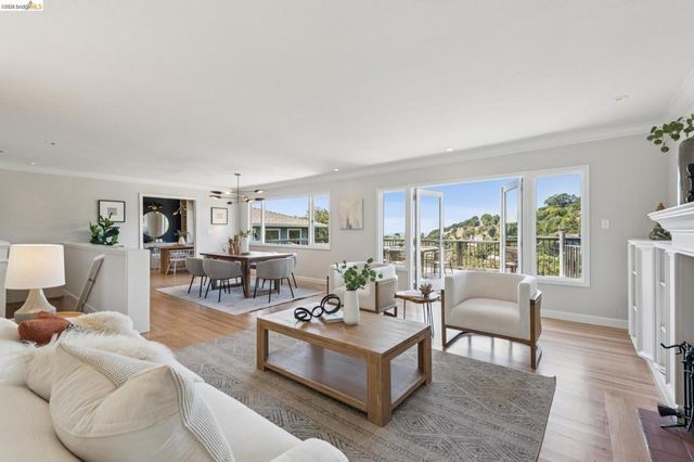 453 Scenic Ave, Piedmont, CA 94611
