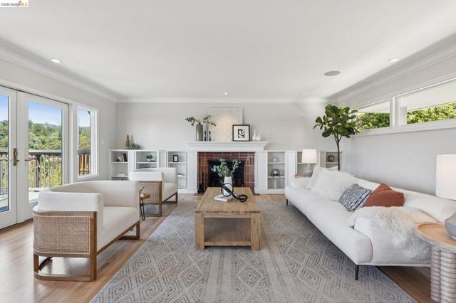 453 Scenic Ave, Piedmont, CA 94611