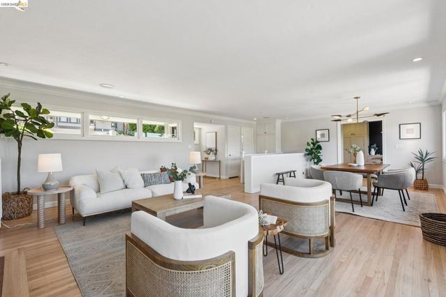 453 Scenic Ave, Piedmont, CA 94611