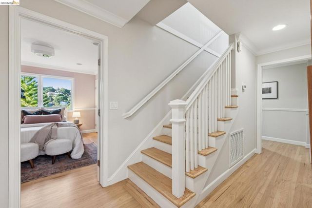 453 Scenic Ave, Piedmont, CA 94611