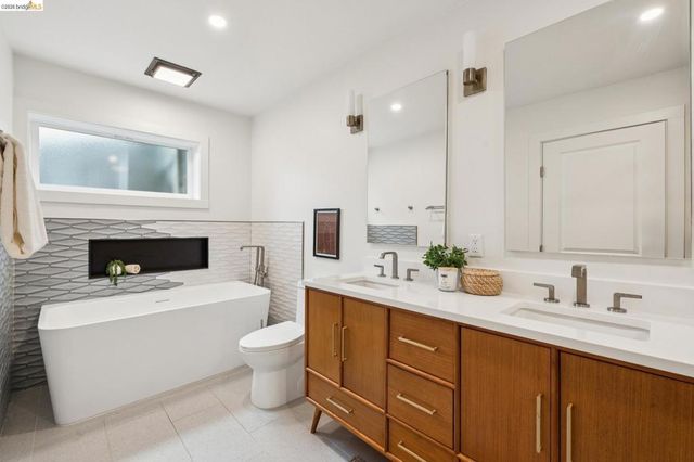 453 Scenic Ave, Piedmont, CA 94611