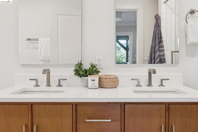 453 Scenic Ave, Piedmont, CA 94611